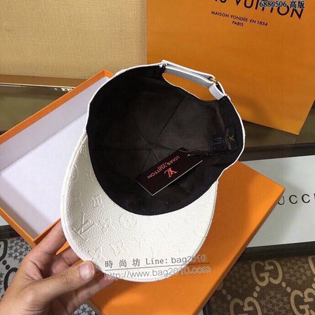 LV男士帽子 路易威登爆款真皮壓花鴨舌帽棒球帽  mm1130